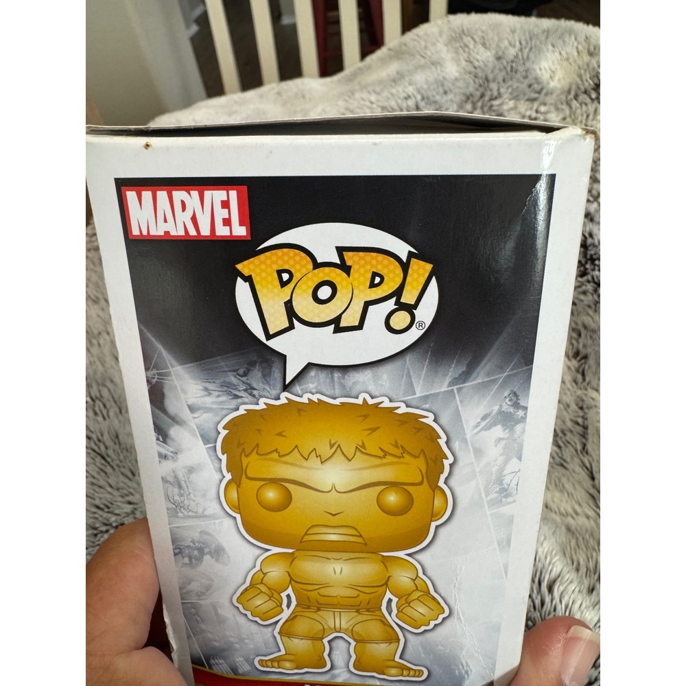 Marvel Funko Pop Gold Chrome Hulk 379 Exclusive Collectible Figure - Picture 5 of 7